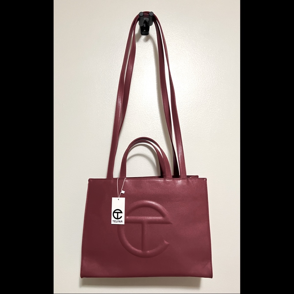AUTHENTIC - TELFAR - MEDIUM - SHOPPING BAG - NEW WITH TAGS AND DUST BAG